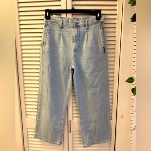 American Eagle Outfitters Light Blue wide leg crop Jeans